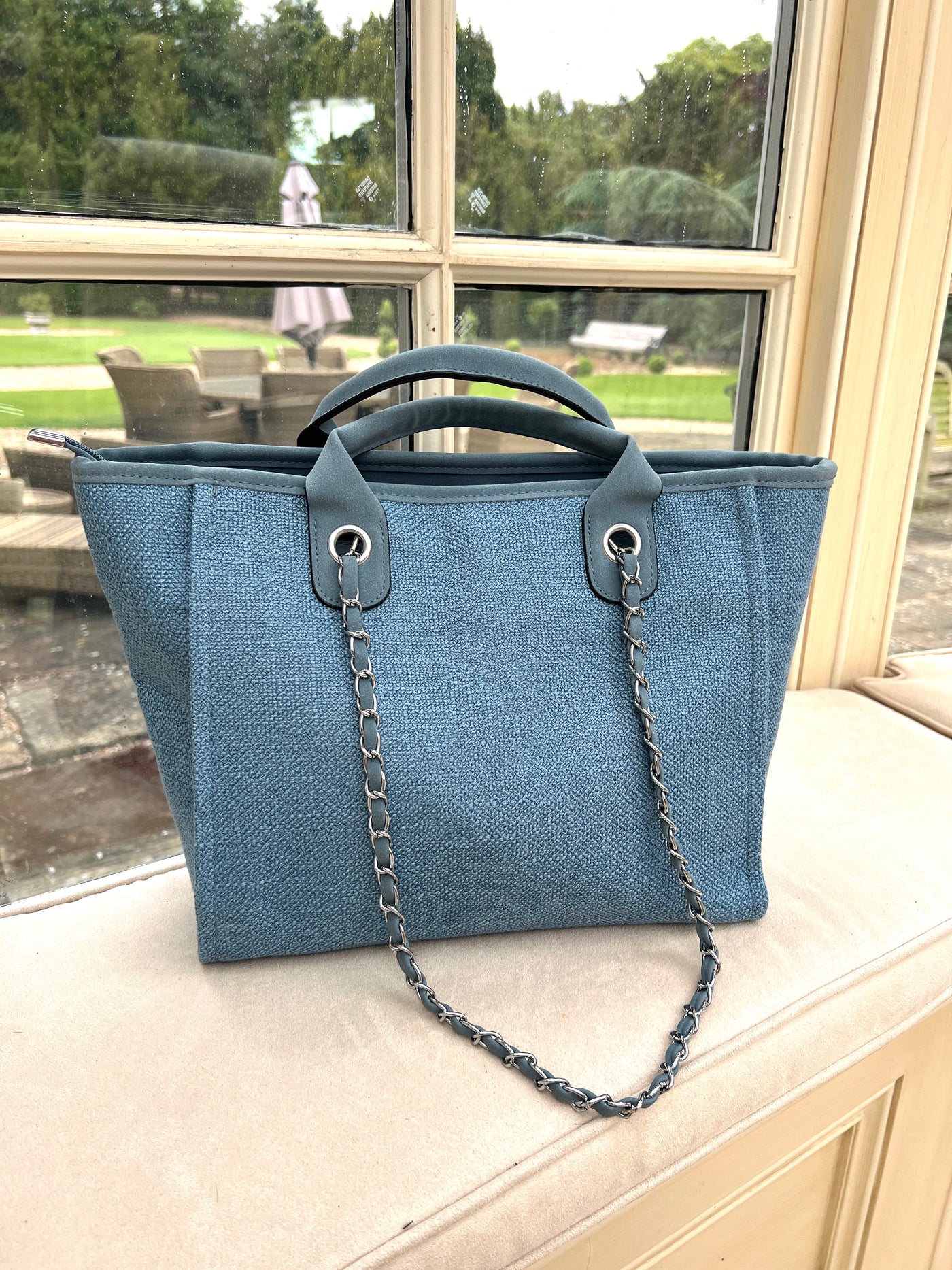 Canvas Chain Tote Bag