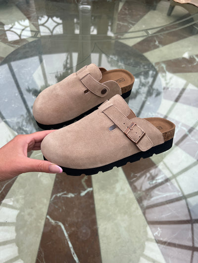 Slip On Clogs With Buckle (size up)