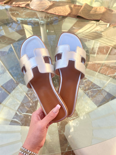 THE ‘H’ SANDAL silver